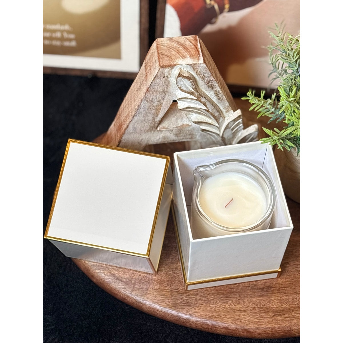 ZAQ | Sea Salt & Orchid Signature Candle (8 oz)A fresh, coastal luxury candle with a crackling wood wick