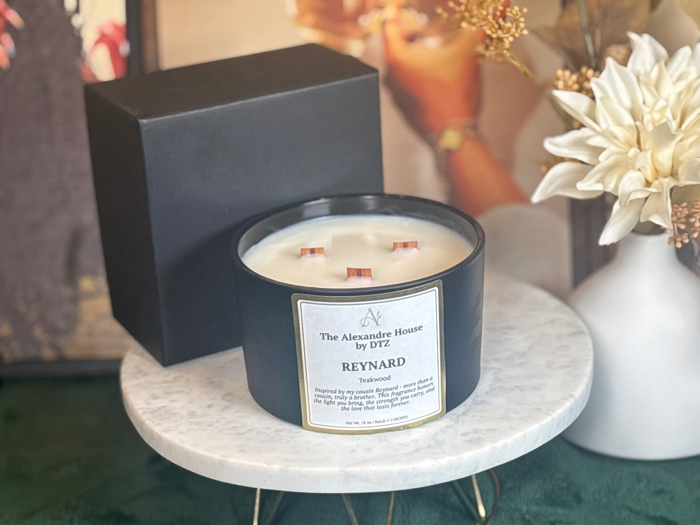 Reynard | Teakwood 18 oz Signature Candle - Luxe Box Included