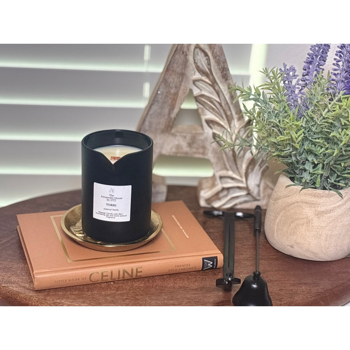 Torri | Ambered Vanille & Vanilla Massage Candle (8 oz) — A skin-loving blend of coconut soy wax, doubles as candle + moisturizer.