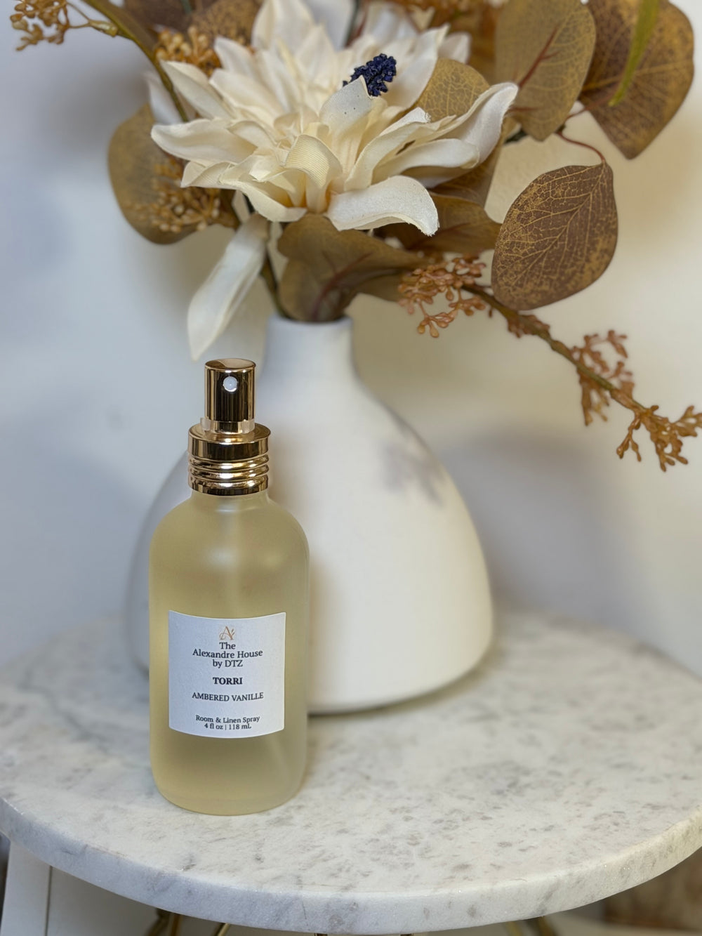 TORRI | Ambered Vanille Room & Linen Spray (4 oz) — A rich, cozy spray made with clean, safe fragrance oils