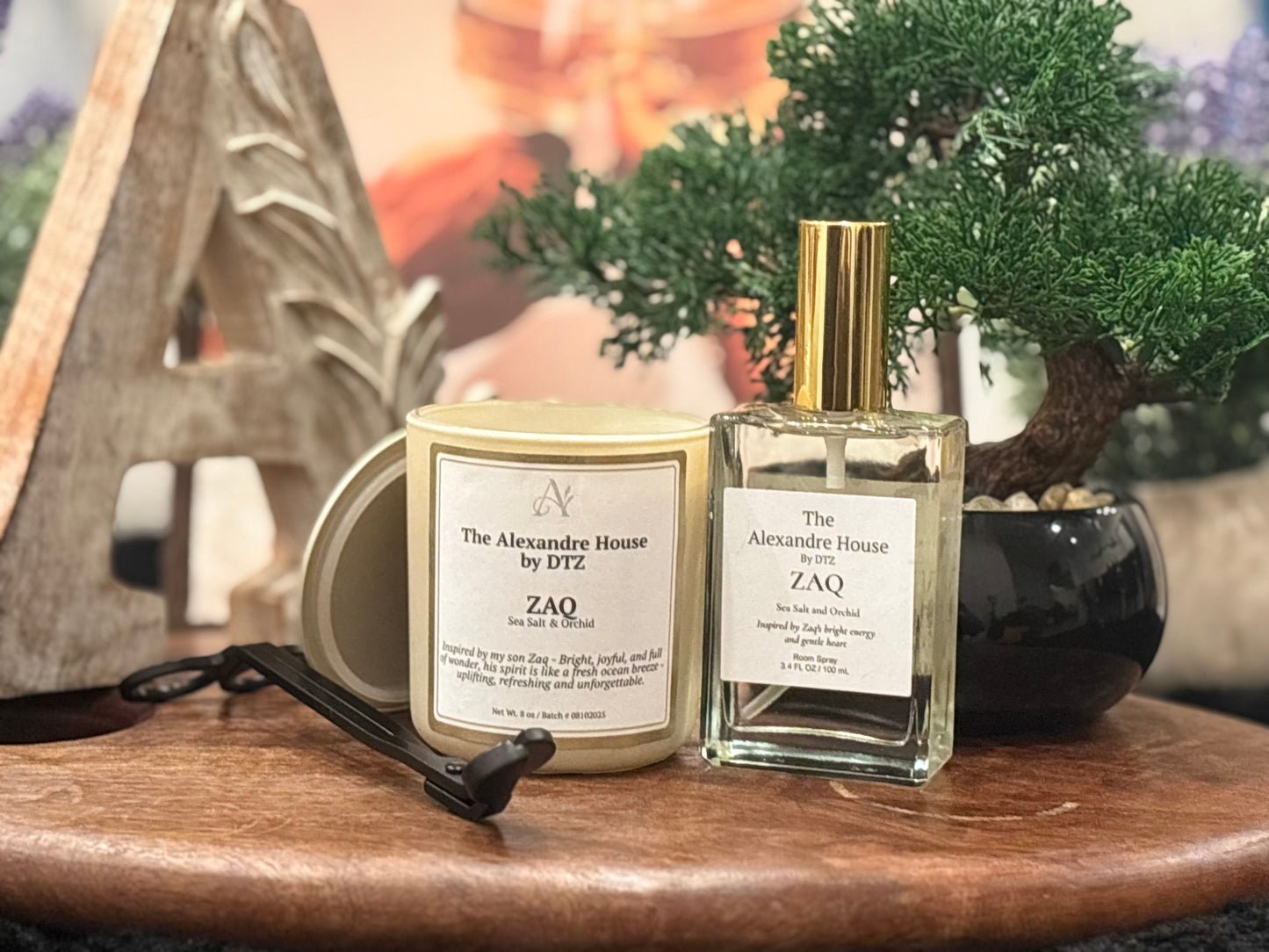 ZAQ | Sea Salt & Orchid Signature Candle (8 oz)A fresh, coastal luxury candle with a crackling wood wick