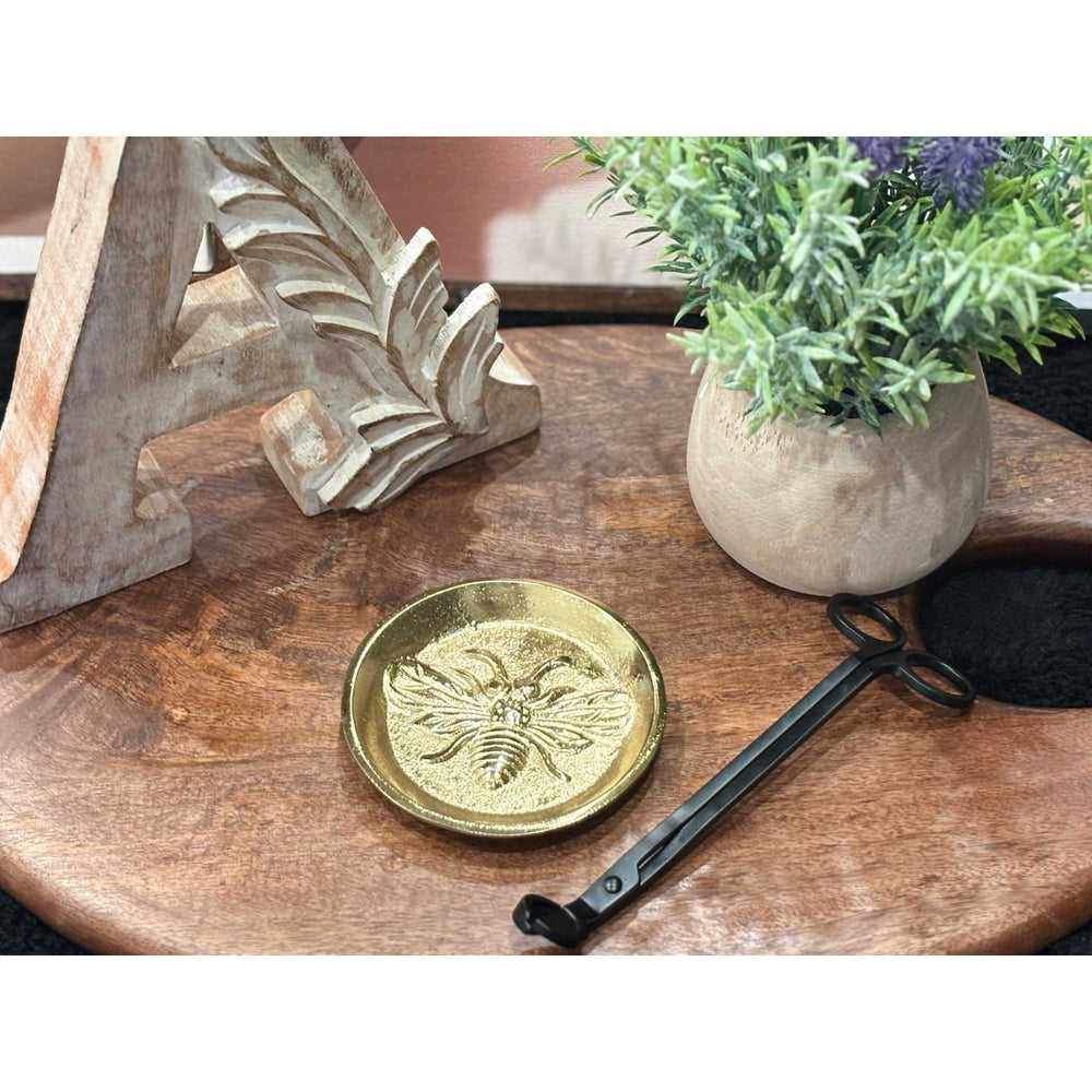 Wick Trimmer — A chic tool for the perfect clean burn, every time